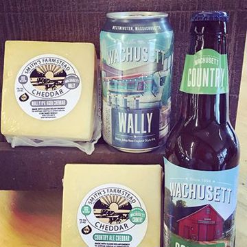 Picture of Smith's Country Cheddar Wachusett Wally IPA Random Wt 12/8 oz