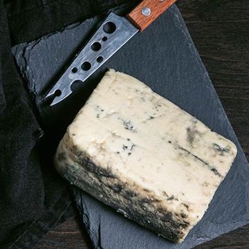Picture of Rogue Creamery Oregon Blue Organic Wheel 1/5 lb