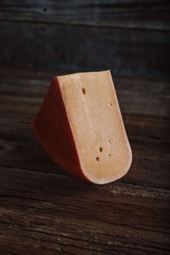 Picture of ESSEX L'AMUSE GOUDA QUARTERS 1/7LBS